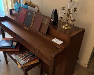Baldwin Piano w/ bench