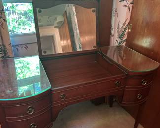 Vanity (Morganton)