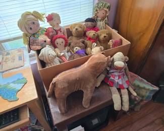 Old dolls and stuffed animals