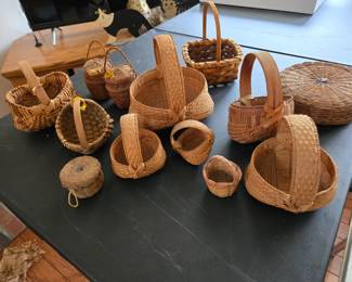 More small baskets