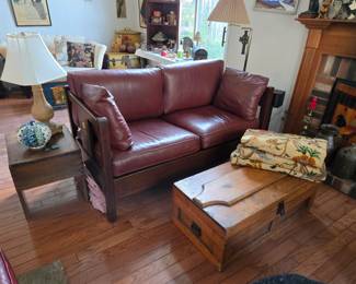 Leather sofe from Tom's price