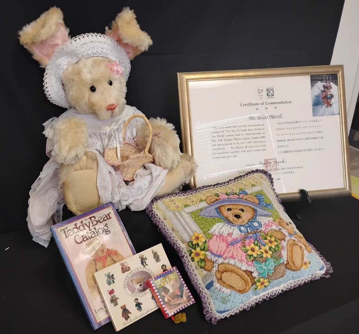 CT152RVHandmade Bunny Artist Serieta Harrell