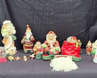 CT444Santas Coming To Town