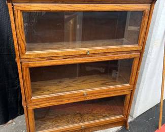 CT358Vintage Display Case