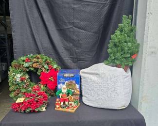 CT408Holiday Berries And More