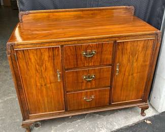 CT351Vintage Buffet