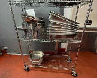 DBB583 Shelving Unit and Restaurant Trays