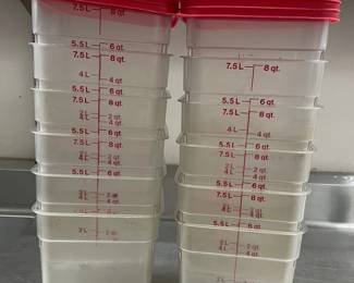 DBB433 - (11) 8 Qt & (1) 6 Qt Cambro Food Storage Containers