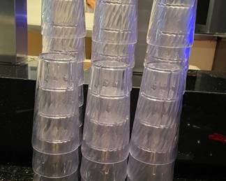 DBB077 - (36) 20 Oz Plastic Tumblers Commercial Grade