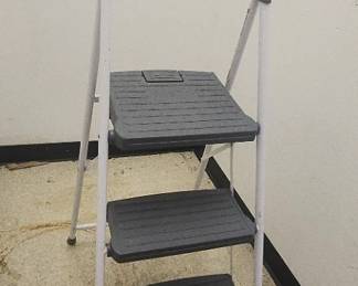 DBB565 - Three-step Step Stool