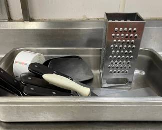 DBB351 - Assorted Kitchen Tools - Spatulas, Grater, Scoopers, & Pan