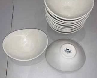 DBB238 Twelve Tuxton Porcelain Oval Bowls