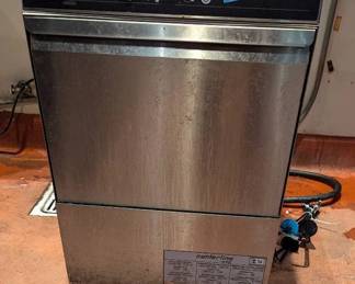 DBB064 - Hobart Commercial Dishwasher