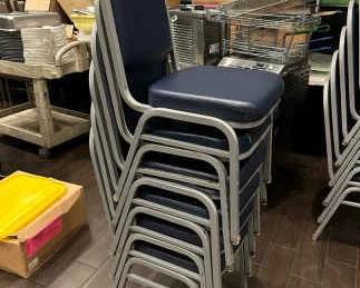 DBB009- 6 Metal Polyurethane Foam Pad Chairs