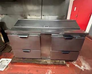 DBB373- Beverage-air Prep Table Refrigerator
