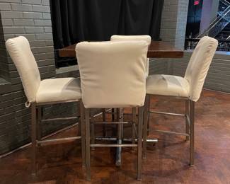 DBB001 - Bar Stools With Wooden Table