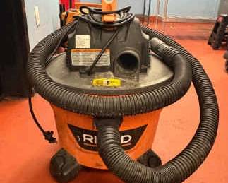 DBB540 Ridged Shop Vaccum