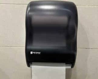 DBB606- San Jamar Paper Towel Dispenser