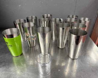 DBB301 Fifteen Stainless Steel Mixer Cups