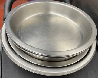 DBB538 - (2) 15” & (4) 13.5” Diameter Round Chafe Pans