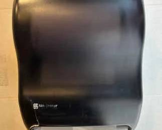 DBB604- San Jamar Paper Towel Dispenser