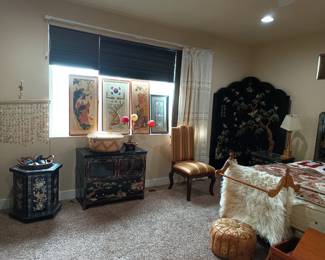 Art and large lacquer room screen