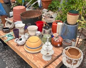 Vintage Metal Plant Stands , Pottery, Plants, Yard Ornaments,