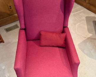 2 matching recliners