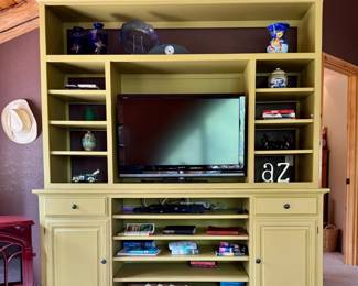 Custom built by Philip Skinner - large hutch