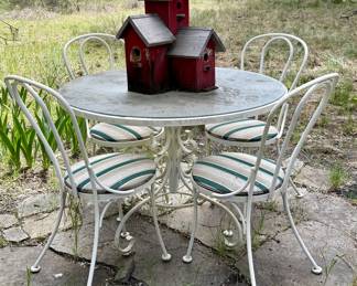 Cuter outdoor table/chairs