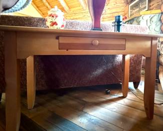 Broyhill sofa table