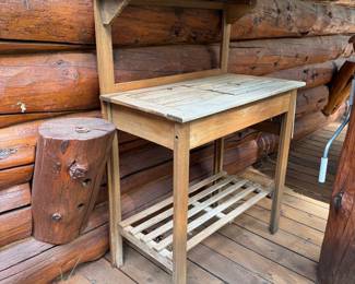 Rustic potting bench