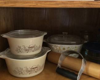 Top-Cornflower, 4 Piece Forest Fancies, 1 Casserole and lid Floral Bouquet