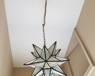 Pendant light fixture