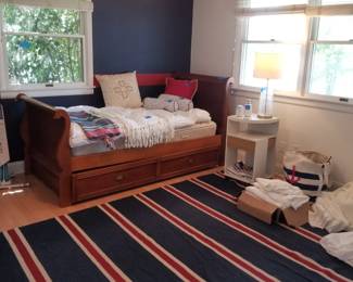 Sleigh bed with trundle