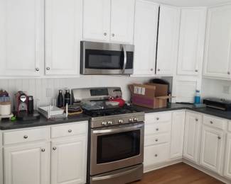 Plenty of good quality kitchen cabinetry