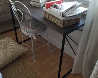 Modern desk