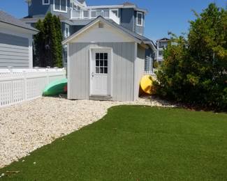 Shed; artificial turf