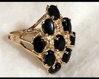 Stunning 14K Gold and Onyx Ring