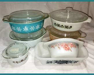 Vintage Cookware Including Pyrex and Fireking