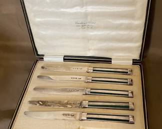 Silver knive set in box