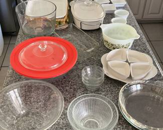 Kitchen bakeware