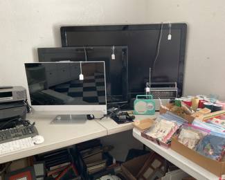 TVs-Samsung-32” & Philips 48”