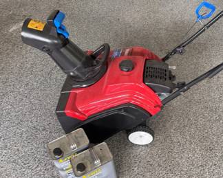 TORO Snow Blower with 4Cycle Fuel