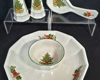 Pfaltgraff Christmas Heritage Serving Pieces Chip and Dip Salt N Pepper Spoon Rest