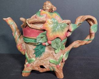 Fitz Floyd Christmas Lodge Holiday Teapot with Autumn Leaf Pinecone Holly and Berry Motif