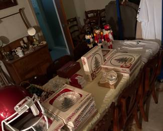 Ou helmet avail A few Christmas plates available
