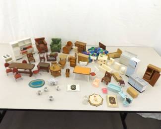 Lot of Vintage Doll House Furniture
