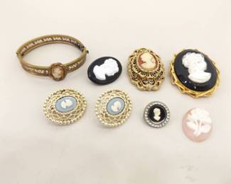 Lot of Vintage Cameo Jewelry