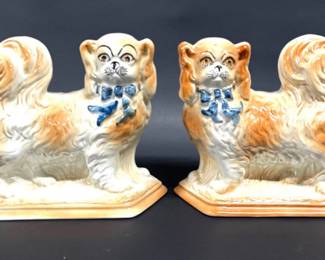 Rare pair of blonde Staffordshire Pekingese dog figurines, ca.1909